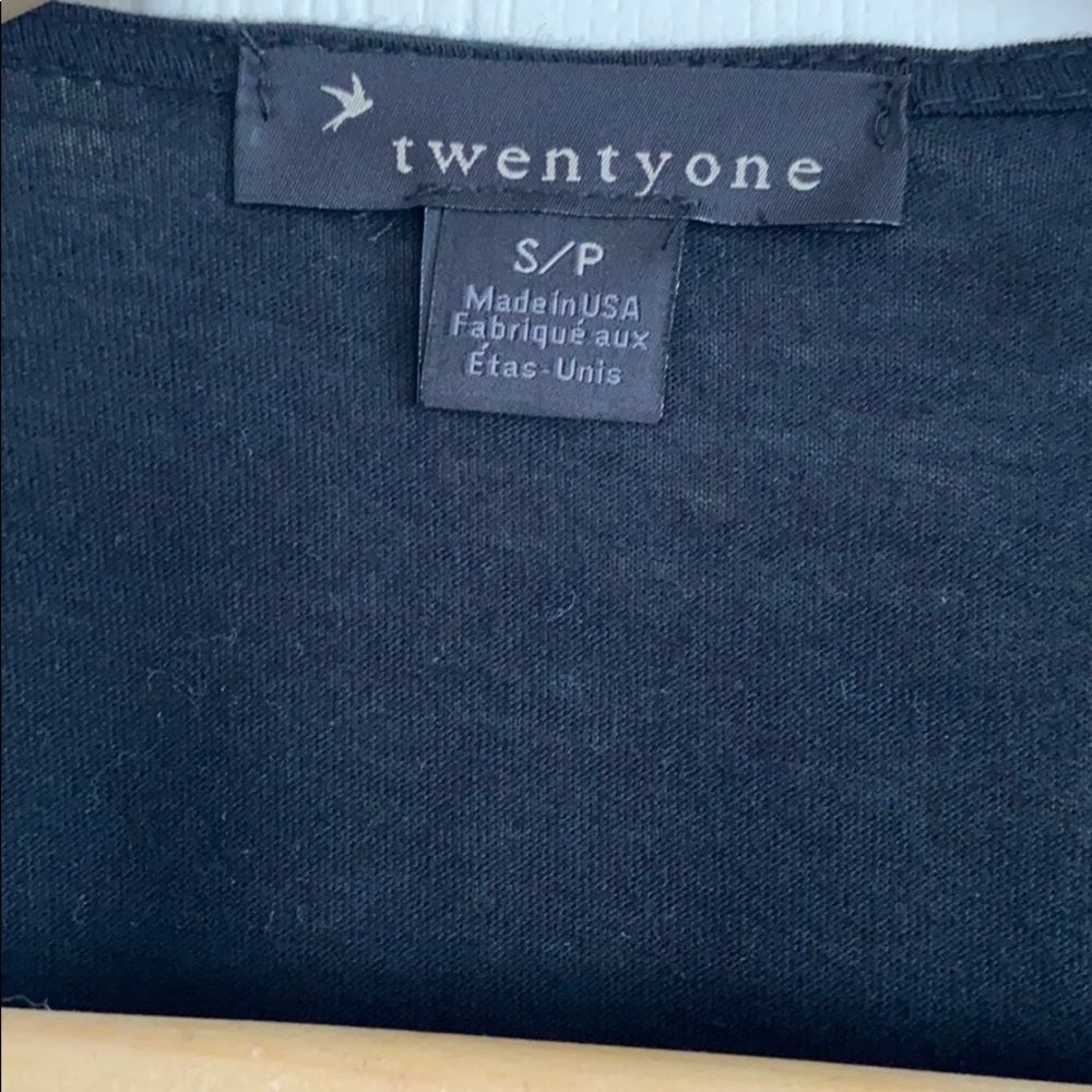 F21 Twenty One beaded top - Picture 3 of 8